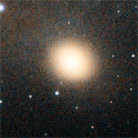 M32 - Карликова еліптична галактика-супутник Андромеди